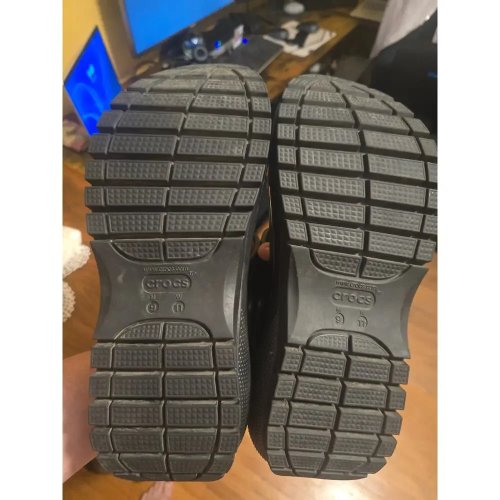 Crocs Mega Crush Platform Clogs Black Unisex M9/W11 Chunky Lug Sole Very Good